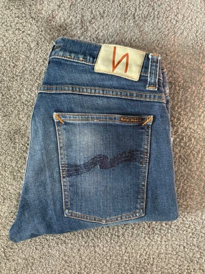 Nudie Jeans  - Blåa Nudie Jeans med fet fade||Storlek W31/L32||Skick 9/10||Modell Tight Terry||Skriv vid minsta intresse||