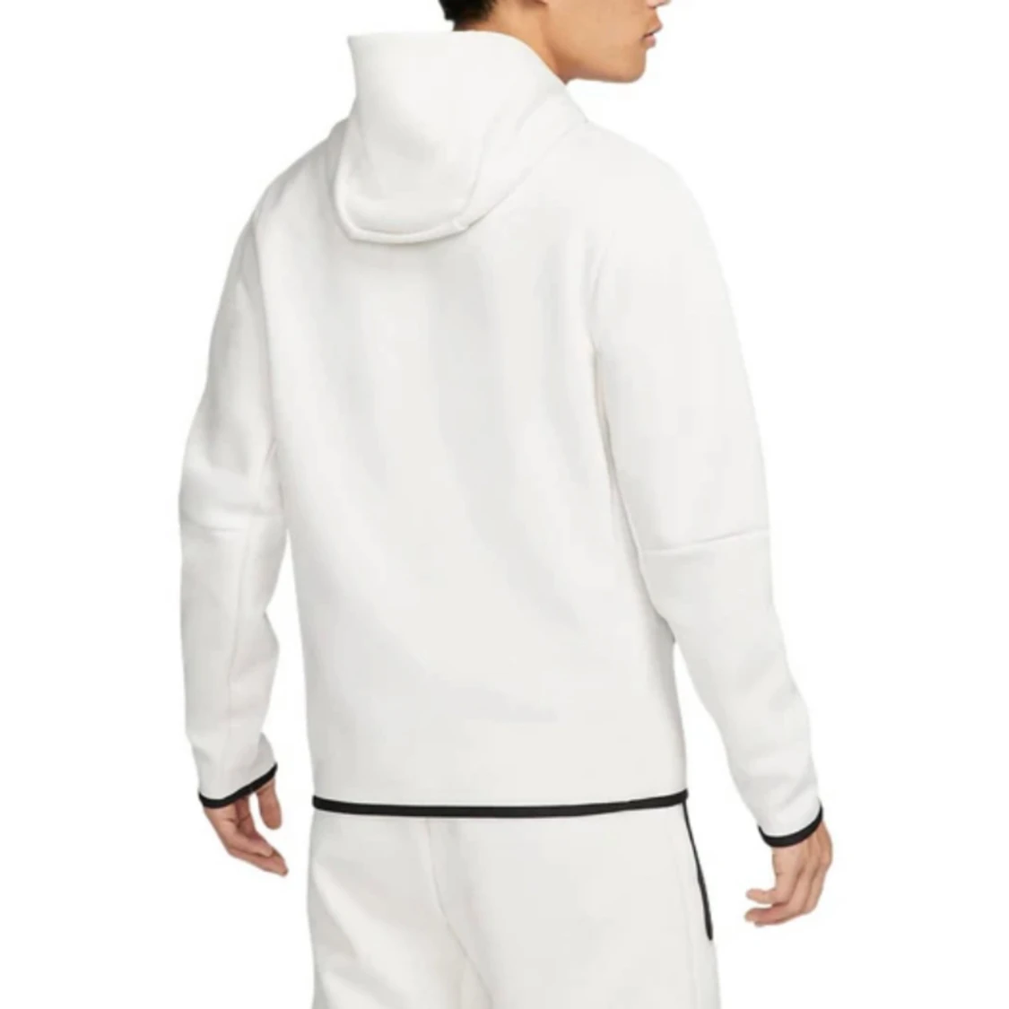nike tech  - 2