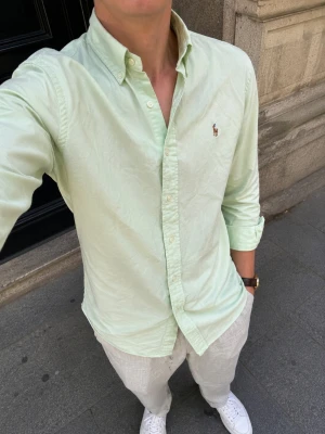 Ralph Lauren skjorta - Snygg Ralph Lauren skjorta i storlek Medium. Skriv om du undrar något 😄