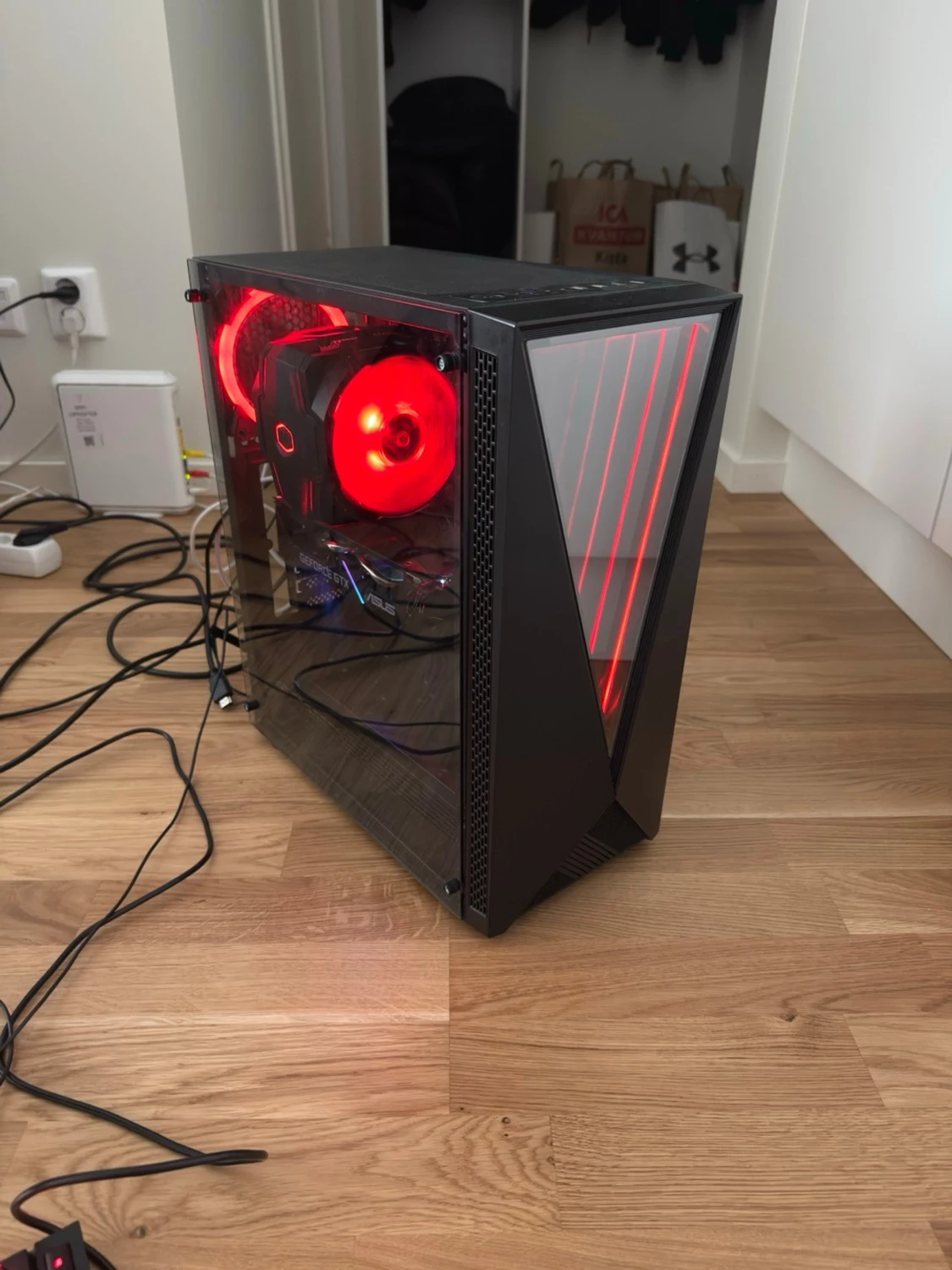 Gamingdator + setup - 1