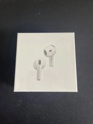 Apple AirPods 4 (oöppnade) - Helt nya och ej öppnade. 