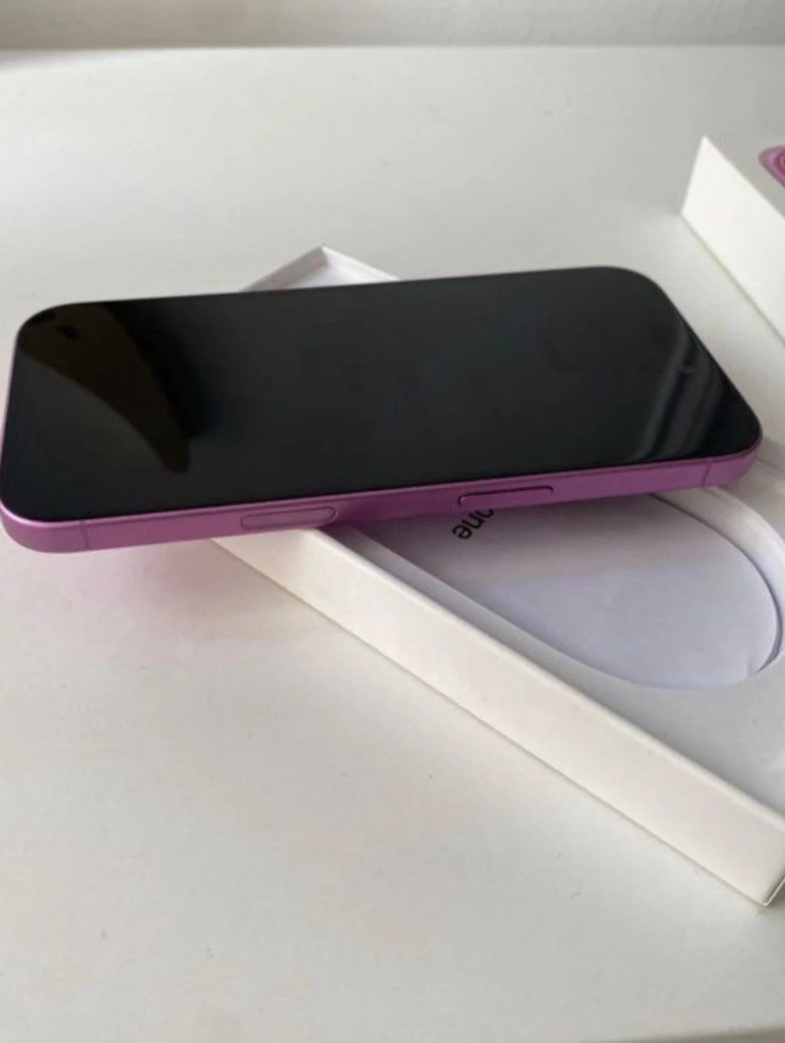 Lila iPhone med dubbla kameror - 5