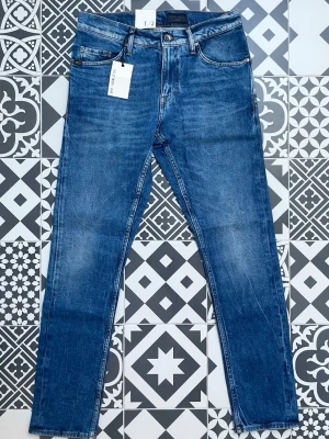 Tiger of Sweden Jeans - Tiger of sweden jeans  i modellen pistolero. Helt nya, Inga defekter och det är bara att skriva vid frågor eller mer bilder mvh