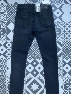 Tiger of sweden jeans - Tiger of sweden jeans  i modellen slim. Helt nya, Inga defekter och det är bara att skriva vid frågor eller mer bilder mvh