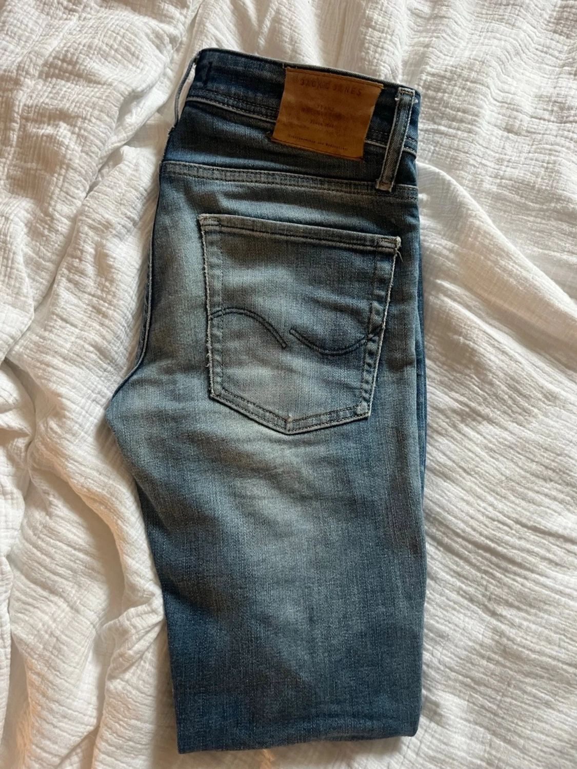 Blå jeans från Jack and Jones 
