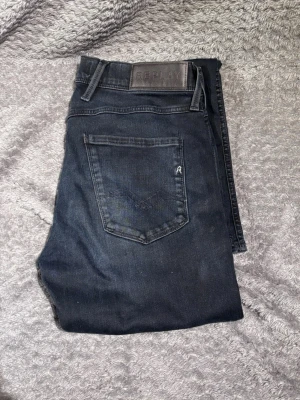 Replay jeans  - Säljer dessa otroligt snygga replay anbass jeans i storlek 30 skriv om frågor😊