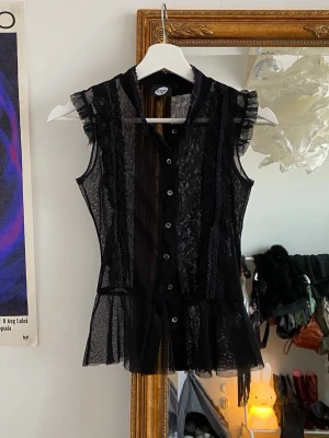 Vintage spetstopp  - Storlek 8, kommer nog passa M också 🤍