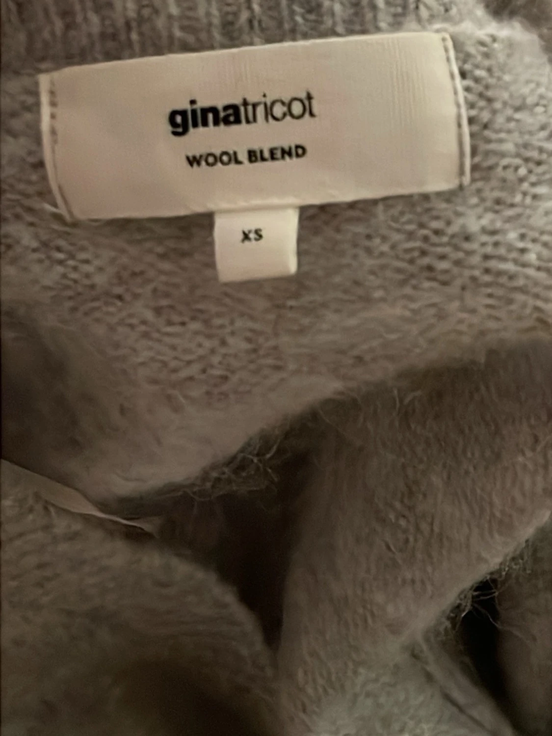 Grå omlott tröja - 2