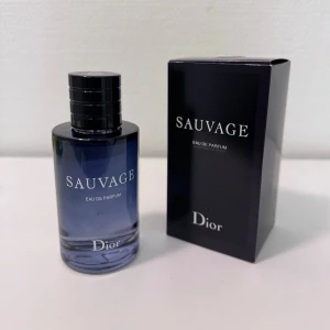 Dior Sauvage Eau de Parfum 100 ml  - This is not an original Dior Sauvage. I have sprayed it a few times other than that everything is okay. You will get only the box, no receipt. Contact me if you have any question.