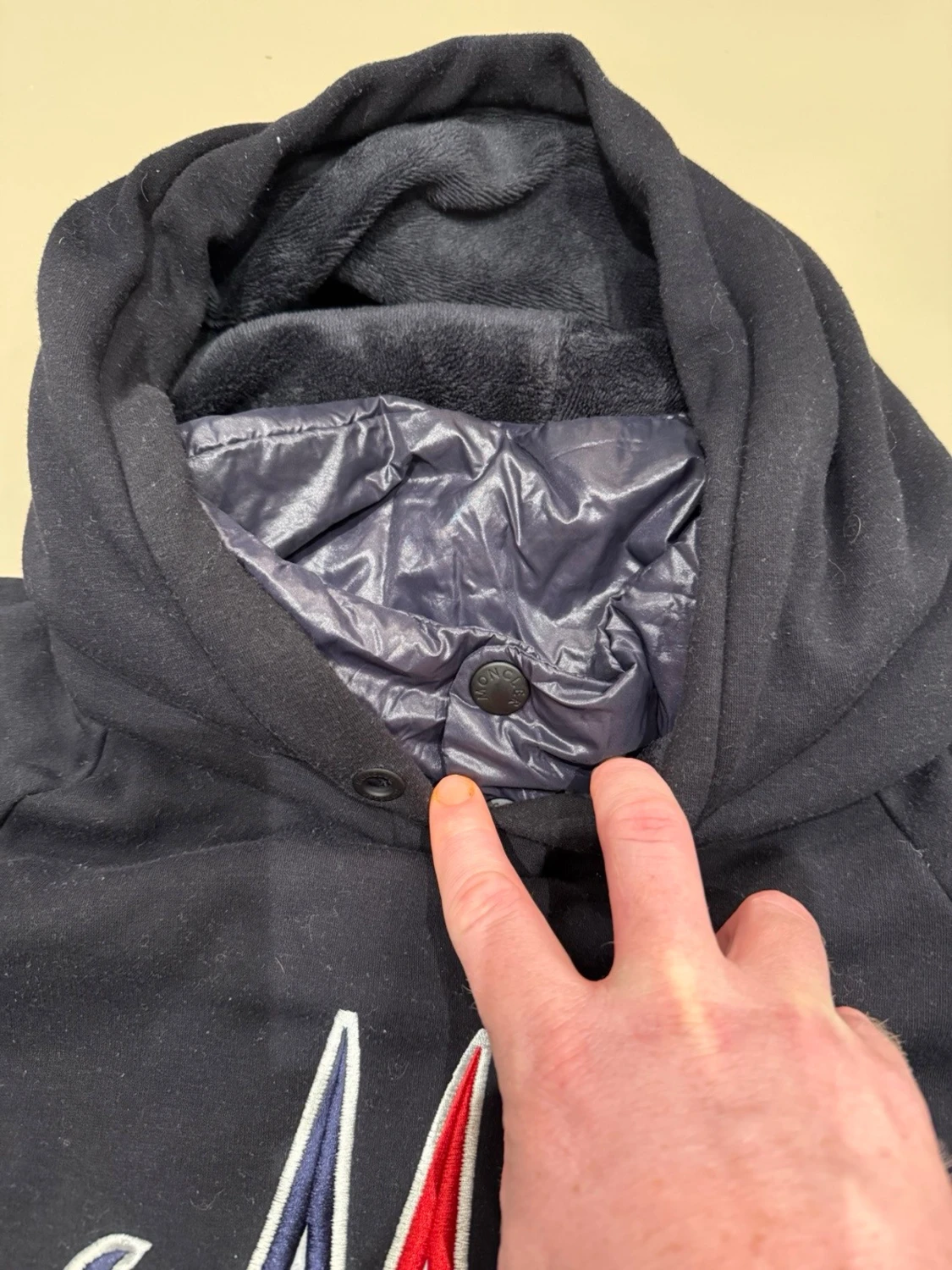 Svart Moncler hoodie med logga - 2