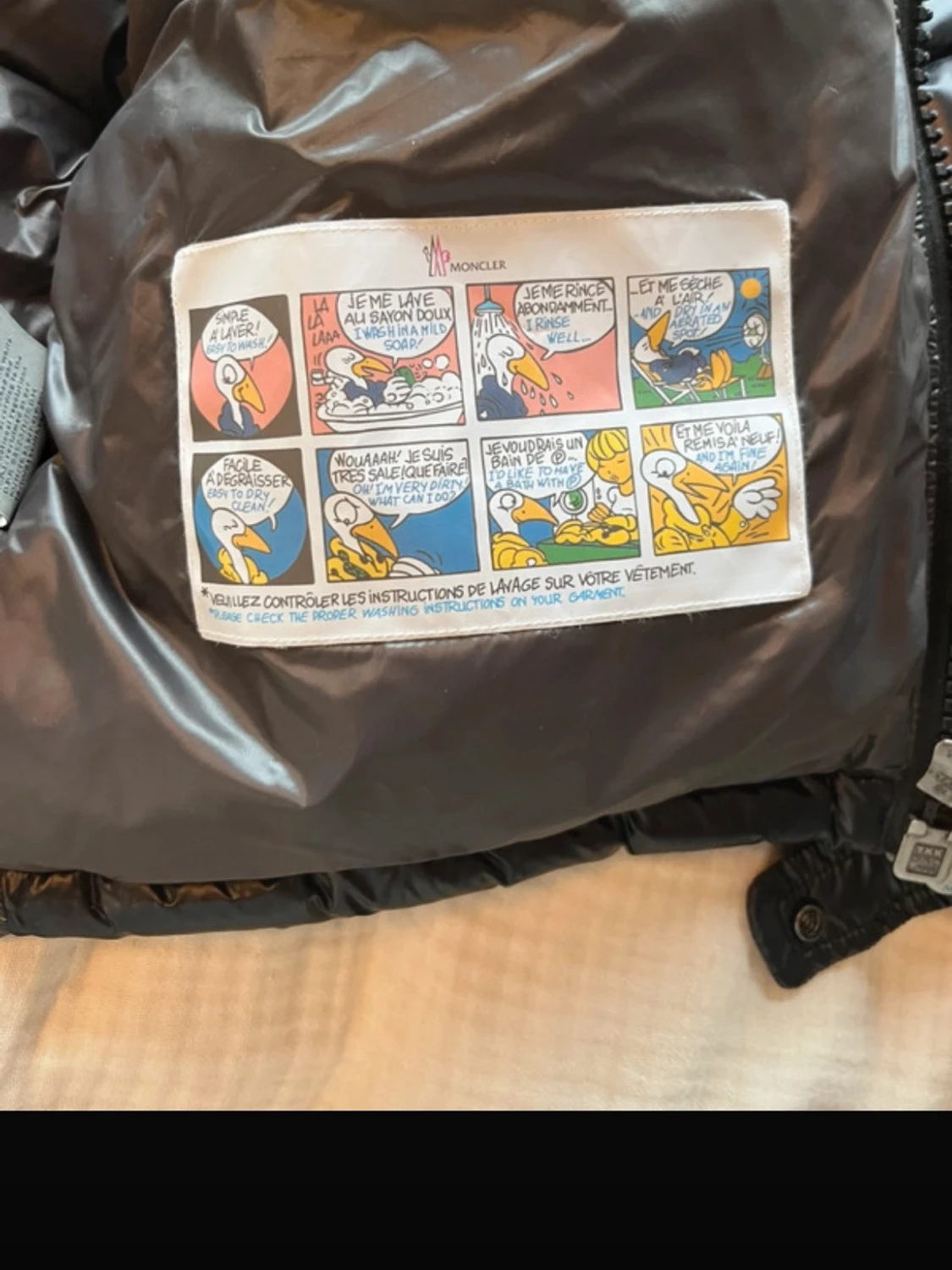 Svart dunjacka från Moncler - 2