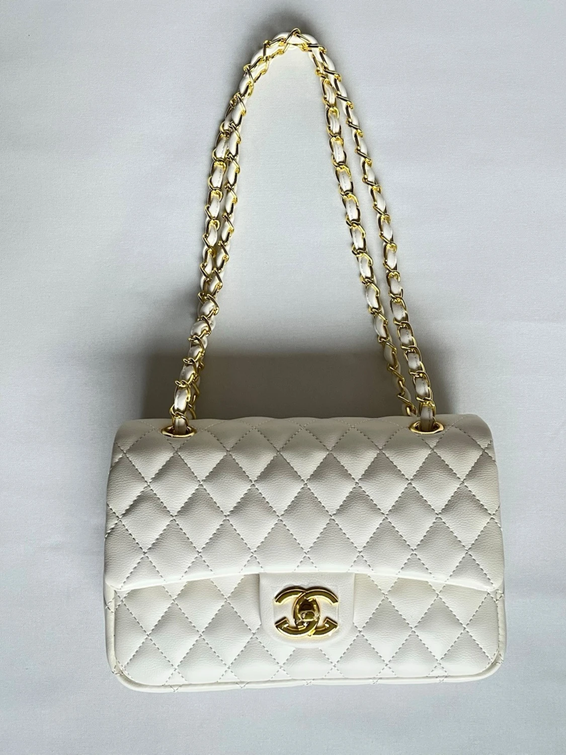 Vit Chanel Classic Flap Bag i läder - 1