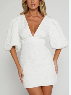 Showpo klänning - Söker denna klänningen från showpo!💖💖