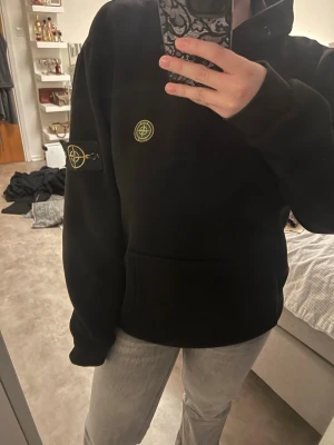 Hoodie  - Svart hoodie 