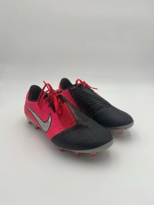 Nike Venom Phantom Elite  - Använda fåtal gånger mycket bra skick AG för konstgräs 
