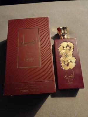 Ansaam gold - Ursprungligen 100ml använd 50% så 50 ml kvar ca. Se bild . Gillar man oriana eller love don't be shy kan man gillar denna 