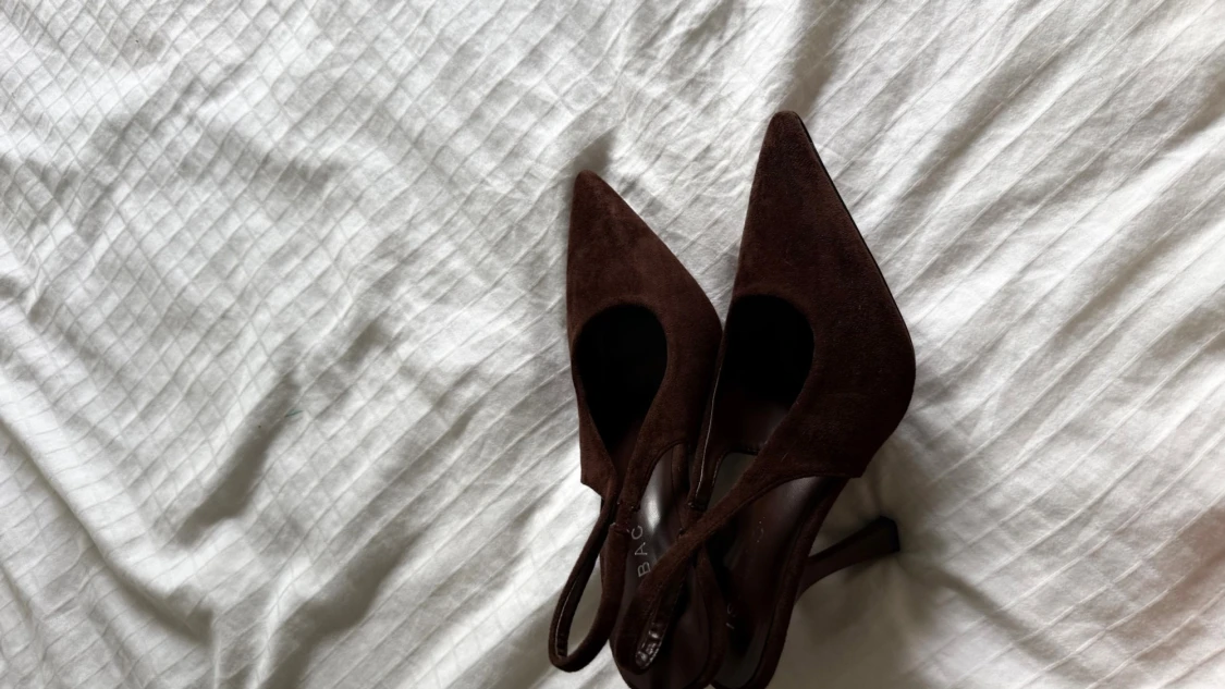 Bruna mocka-pumps från Isabac - 4