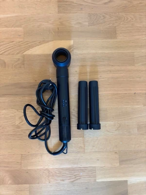 RE hyperstyler air  - Hårfön med vanlig fön samt höger/vänstervridet stylingverktyg, nypris 1700