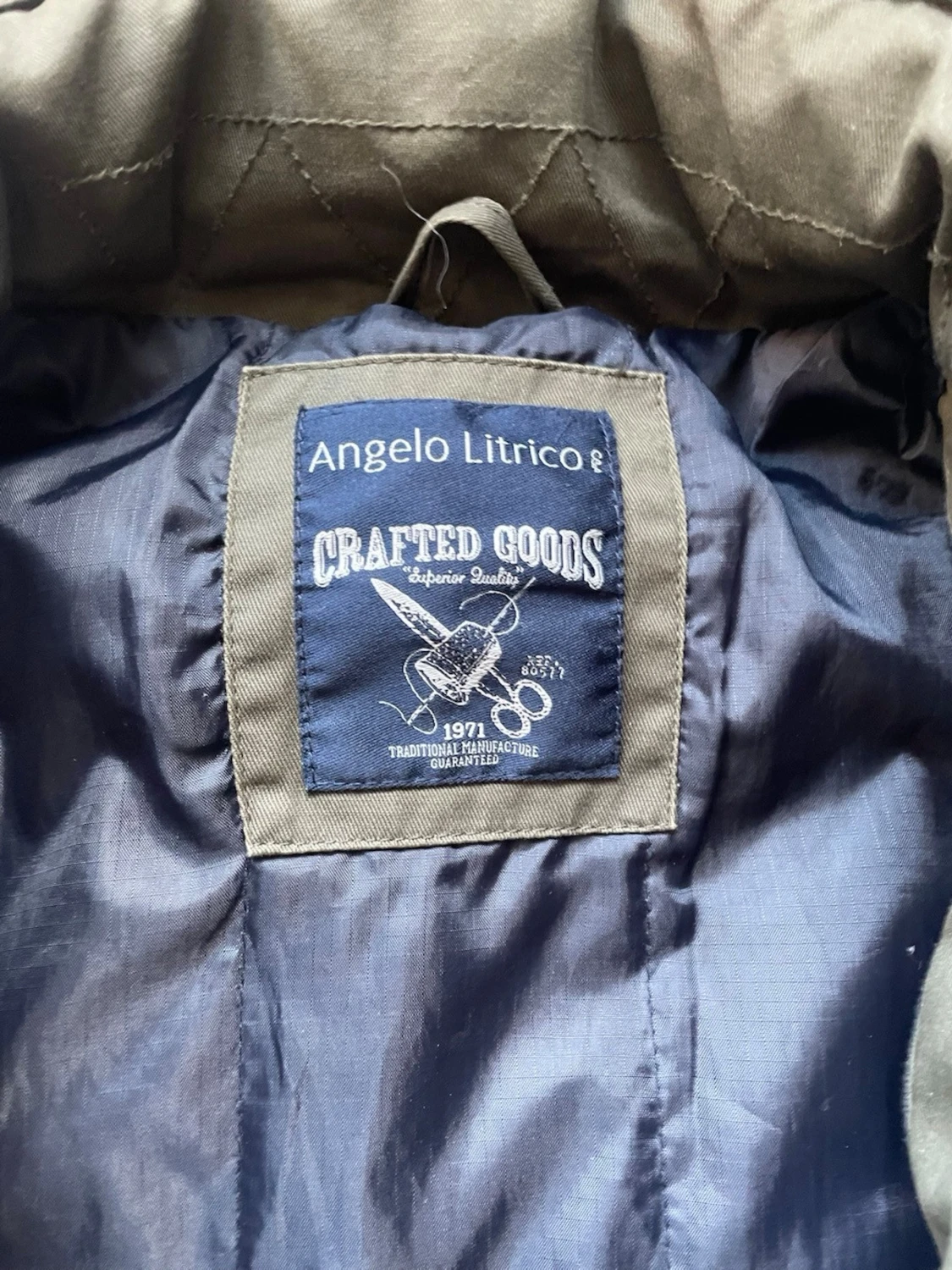 Olivgrön vindjacka från Crafted Goods - 3