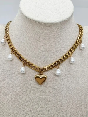 Handgjort halsband med pärlor och hjärta  - Material-rostfritt stål.  Kedjetjocklek-7, 2mm #69