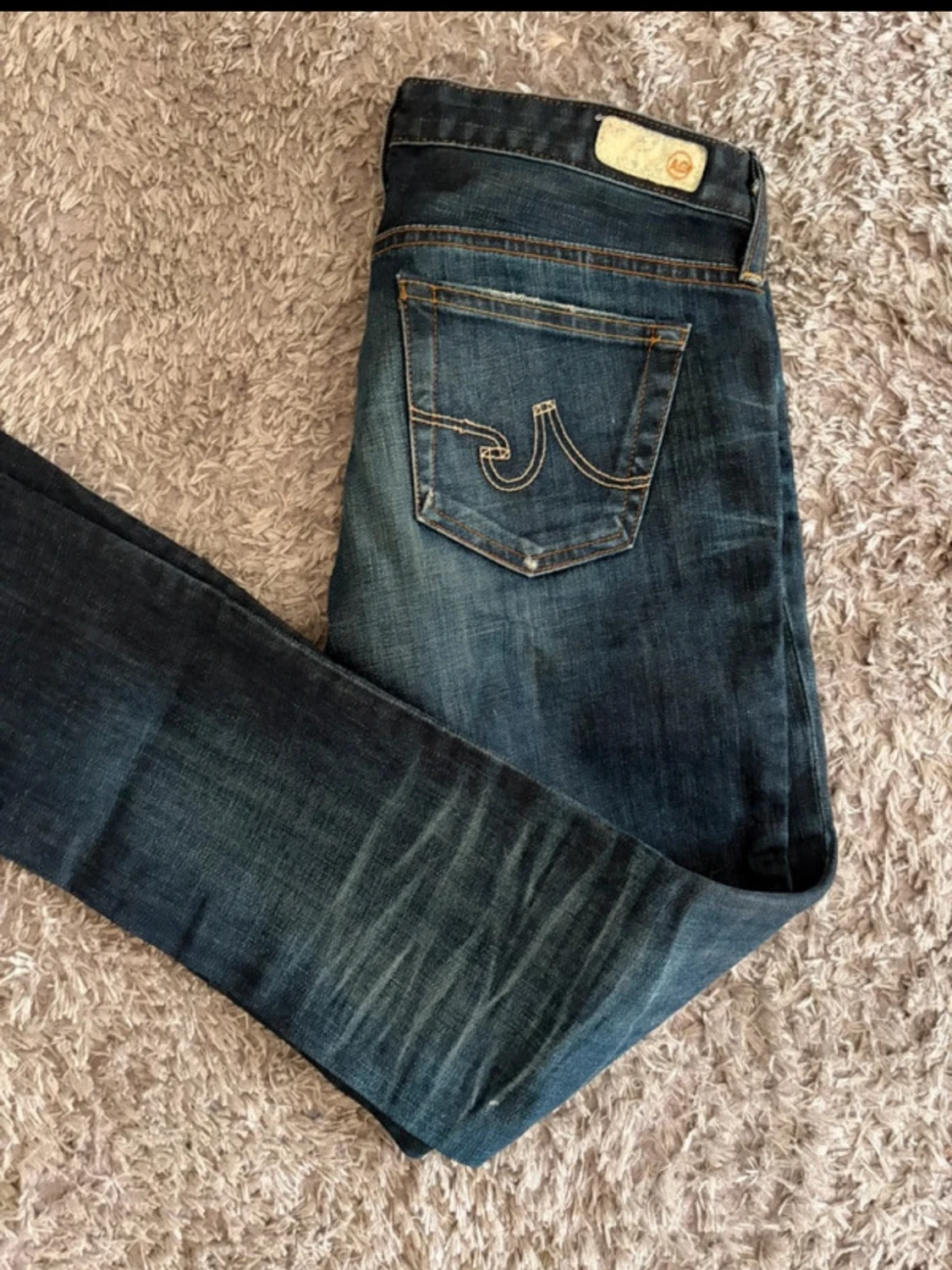 Mörkblå jeans från True Religion - 2