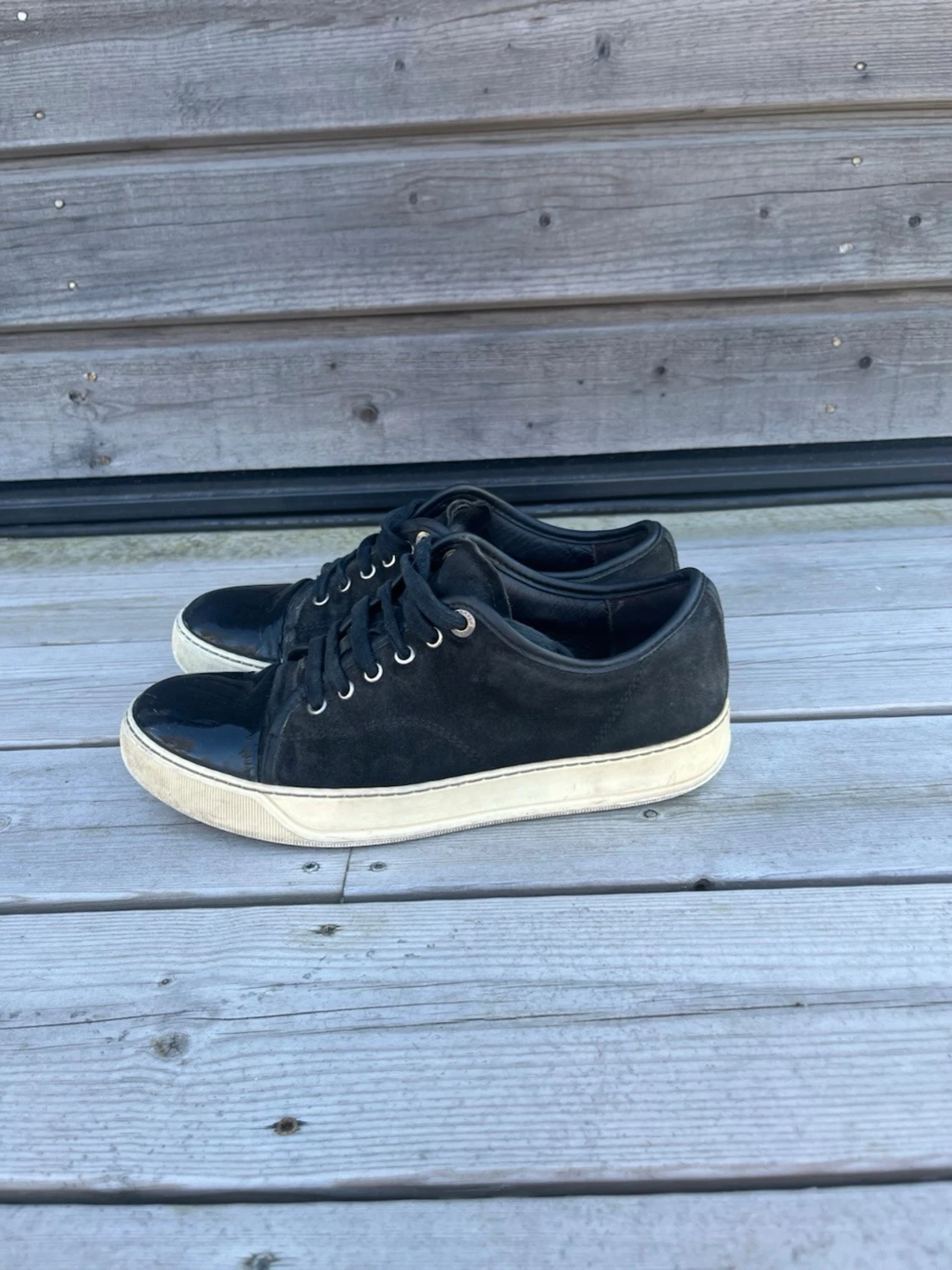 Svarar sneakers med vit sulaoch en fin lanvin  - 1