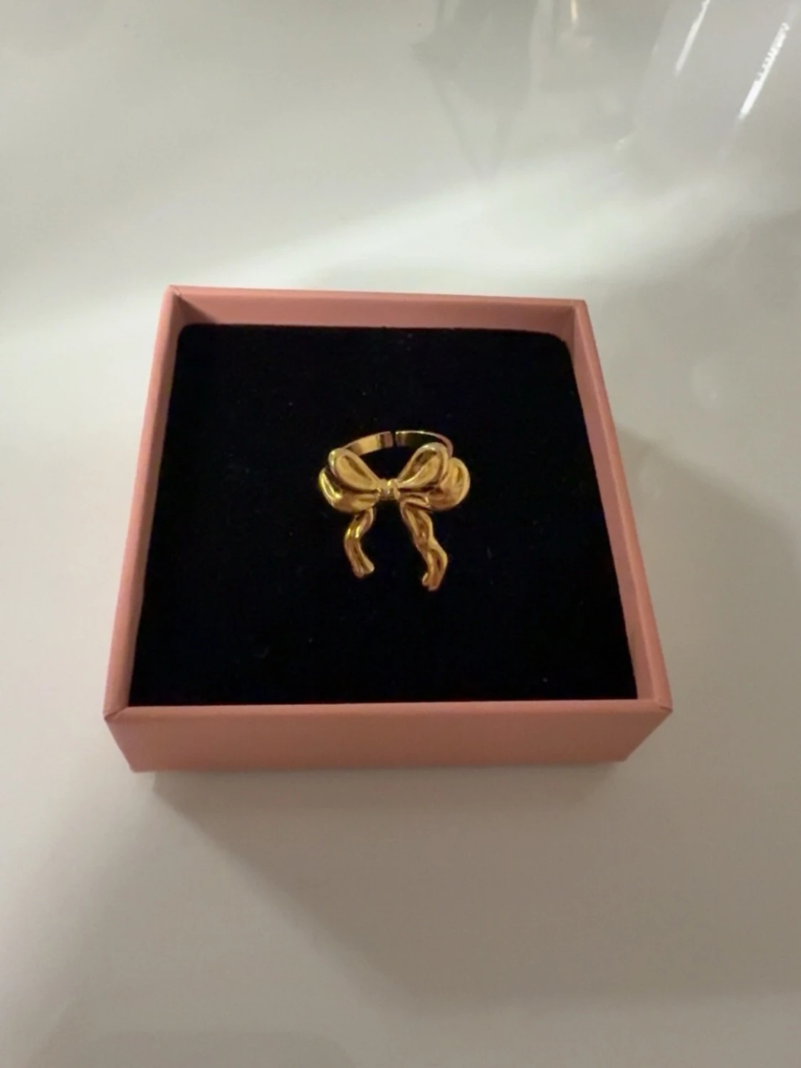 Guldig rosett ring - 1