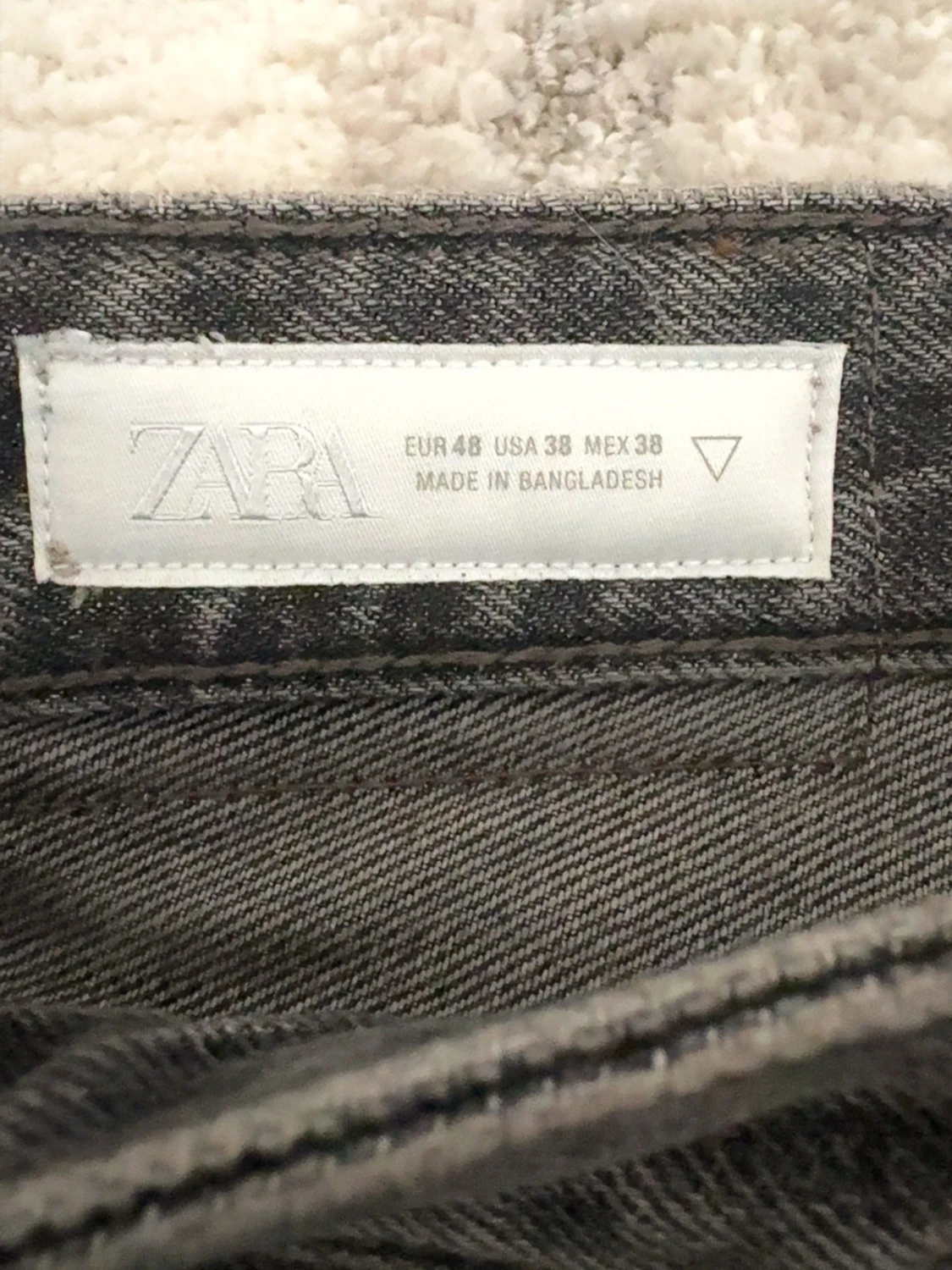 Grå raka jeans i vintage-stil - 4
