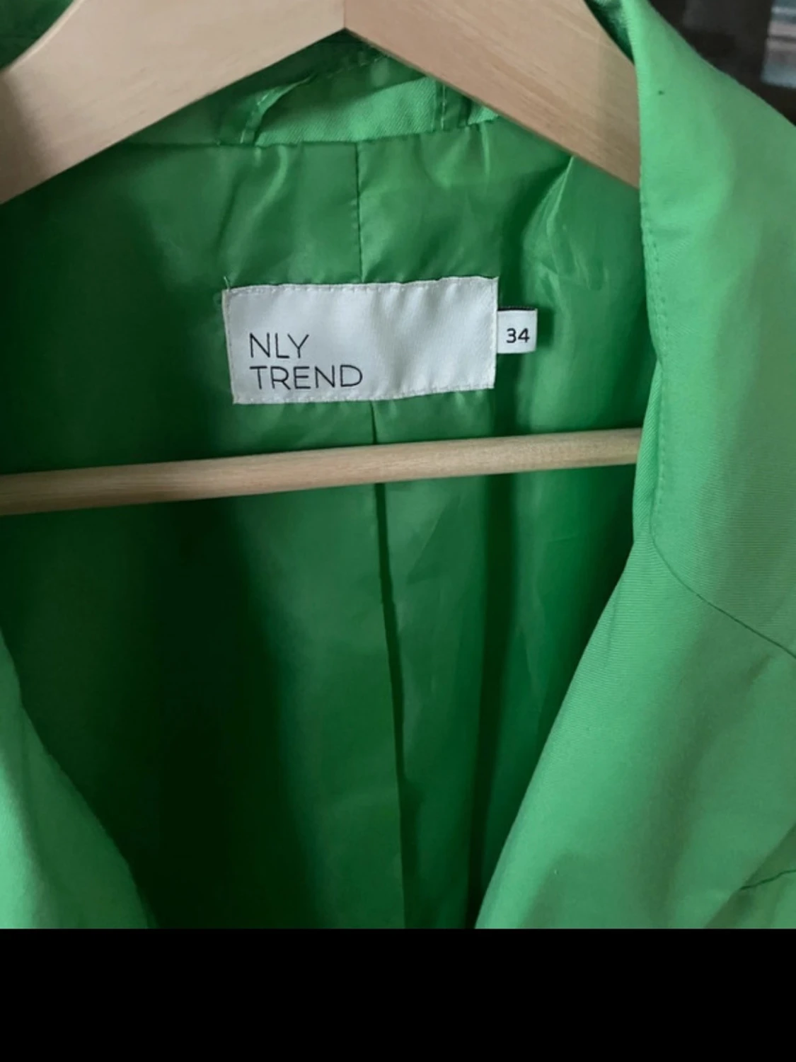 Grön kavaj från NLY Trend - 2