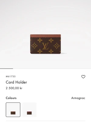 Louis Vuitton monogram korthållare - Snygg korthållare från Louis Vuitton helt ny. Köpt som present men gavs ej bort så den är orörd och oöppnad. Kvitto, box och presentinslag ingår. Pris kan diskuteras