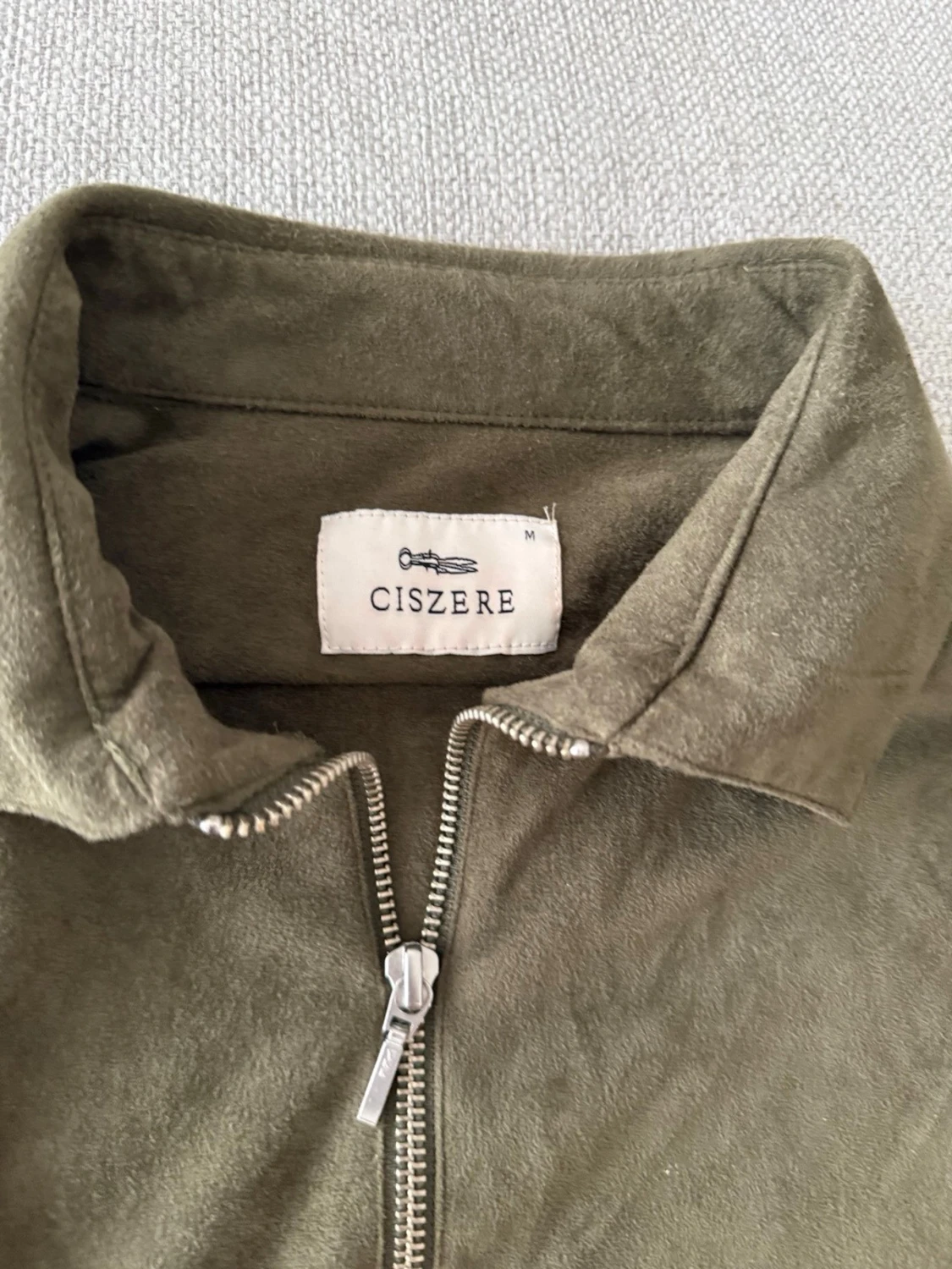 Olivgrön overshirt från Ciszere - 1