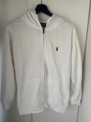 Vit Ralph Lauren kofta  - Har nästan aldrig använts.