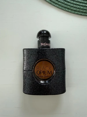 Yves Saint Laurent Black Opium 50ml - Säljer en ikonisk Black Opium 50 ML