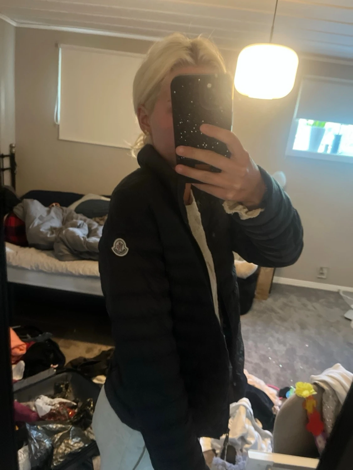 Svart dunjacka från Moncler