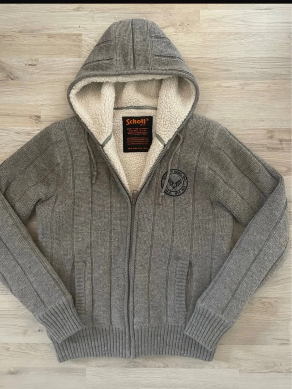 Grå cardigan från schott storlek s