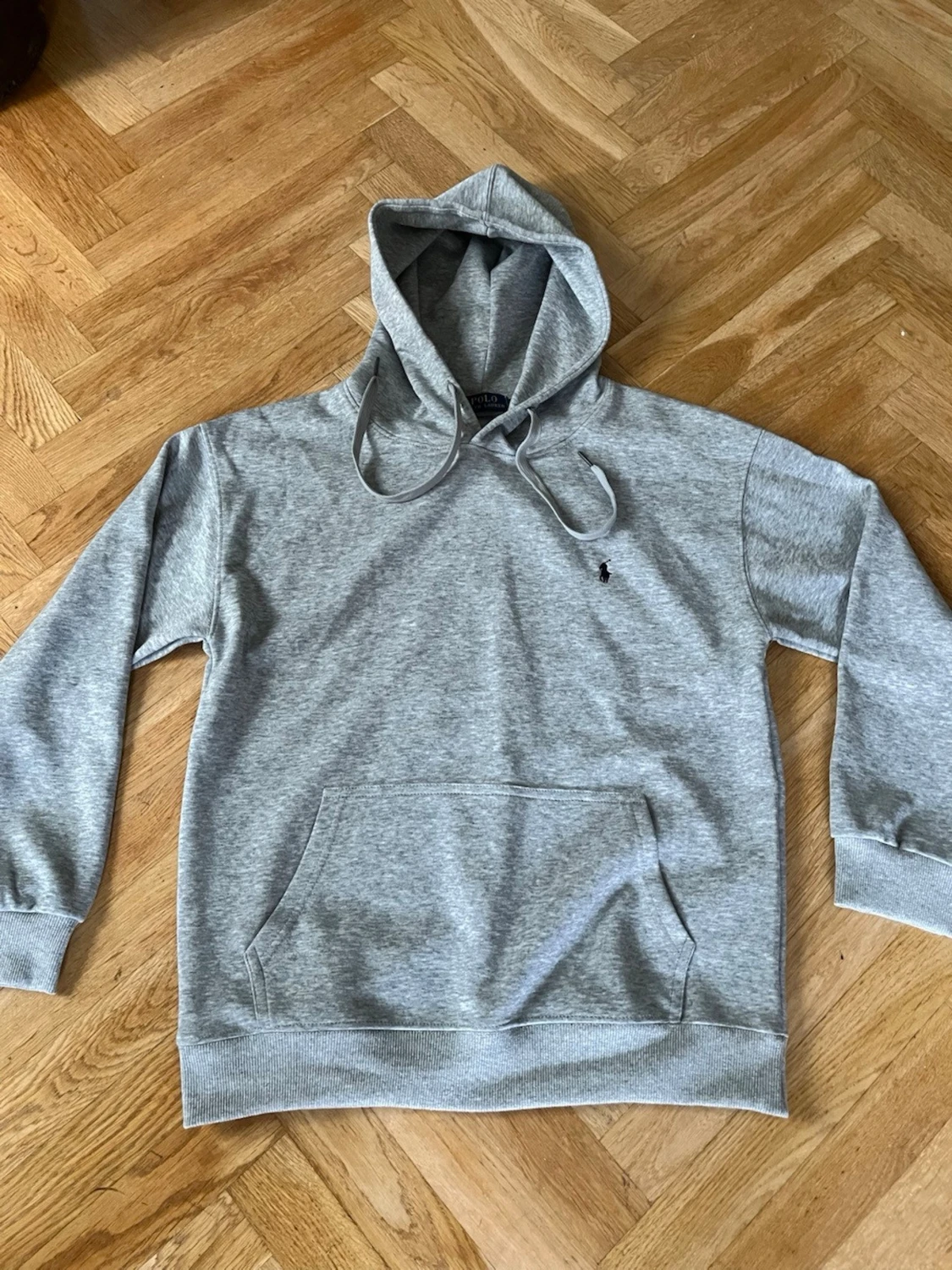 Grå hoodie från Polo Ralph Lauren
