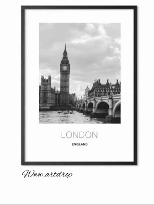 Svartvita stadsposters i ram - Tre stilrena svartvita posters med motiv av London och New York City. Båda affischerna är inramade med tunn svart ram och har text under bilderna. Perfekt som väggdekoration för dig som gillar storstadsvibbar och modern inredning.  (Man kan välja mellan dem eller alla)