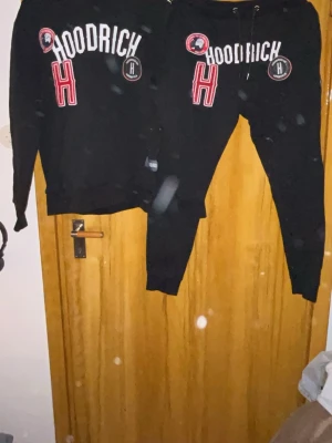 Hoddrich  - Hej! Säljer min Hoodrich som jag inte använder längre, har du frågor eller funderingar så kan du skriva till mig❤️