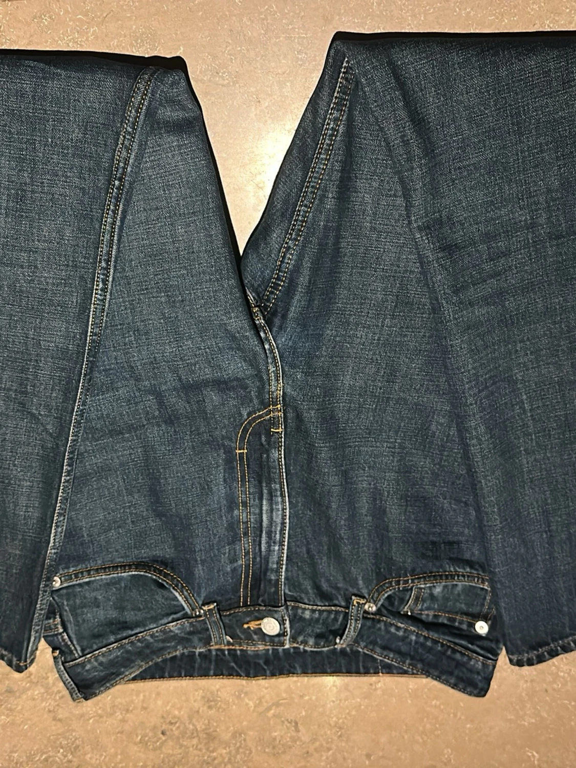 Mörkblå raka jeans - 1