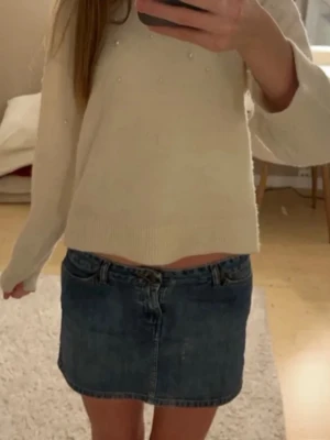 Blå jeanskjol från Wrangler - Säljer en klassisk blå jeanskjol från Wrangler🩷🩷☀️