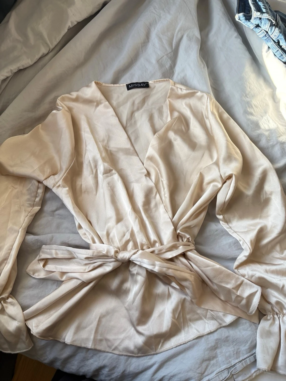 Beige omlottblus från Missay - 2