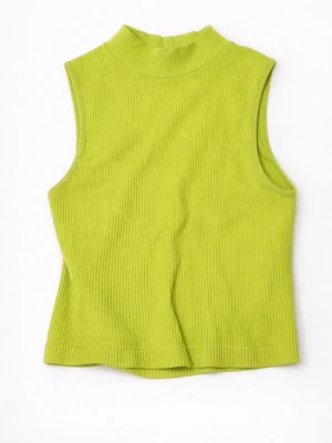 Ärmlös ribbad grön topp - Snygg ärmlös topp i ribbat material med hög hals i en fräsch grön färg. Perfekt att styla med jeans eller kjol för en trendig look. Toppen har en tight passform och är superenkel att matcha med andra plagg.