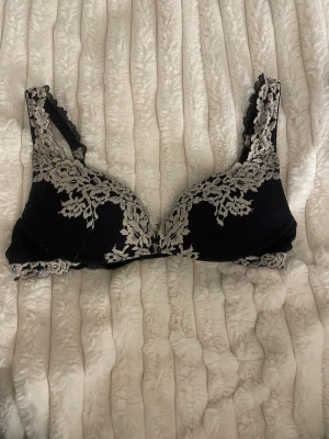 Intimissimi Bh  - Snygg och bekväm men tyvärr för liten 