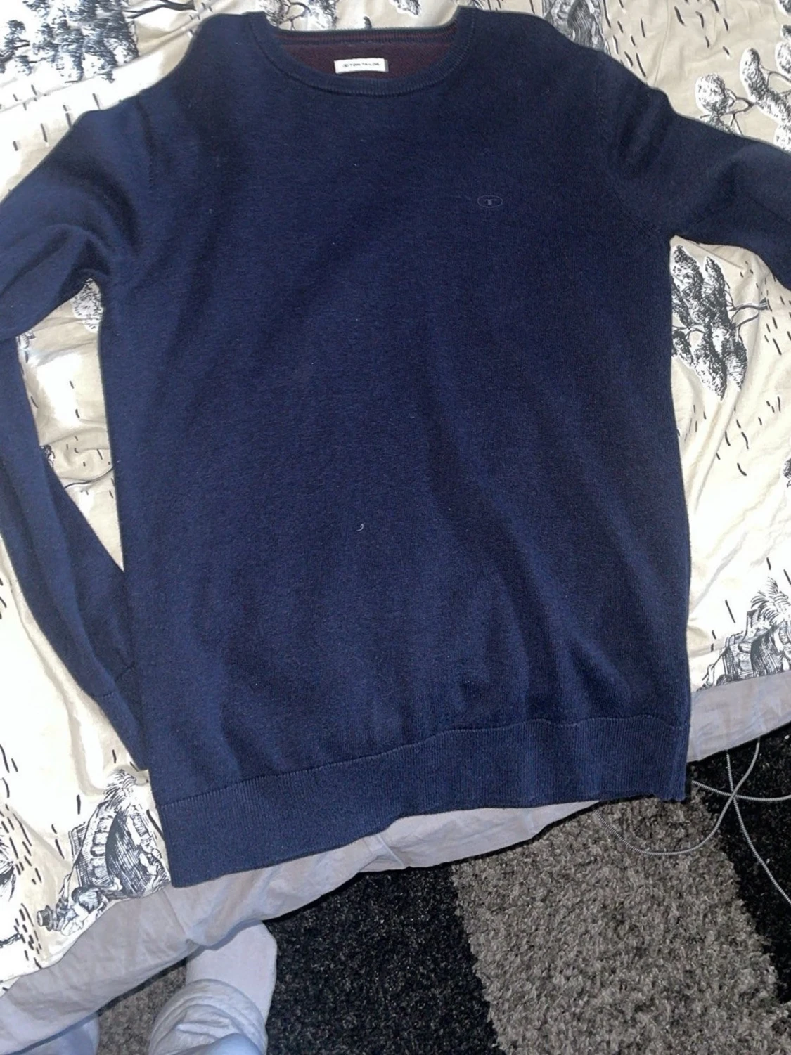 Mörkblå rundhalsad tröja tom tailor