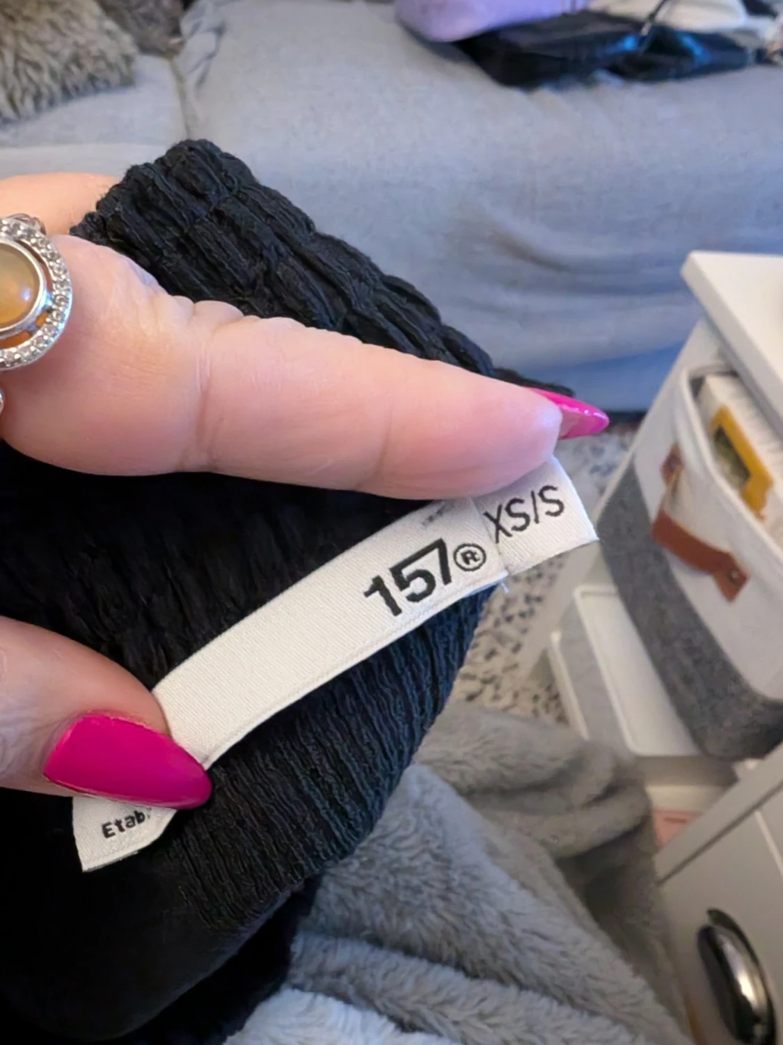 Svart kortkjol med ribbad resår st xs/s - 2