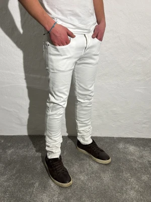 Replay jeans  - Ett par snygga jeans från Replay i storlek W33 L34 i modellen Anbbas 