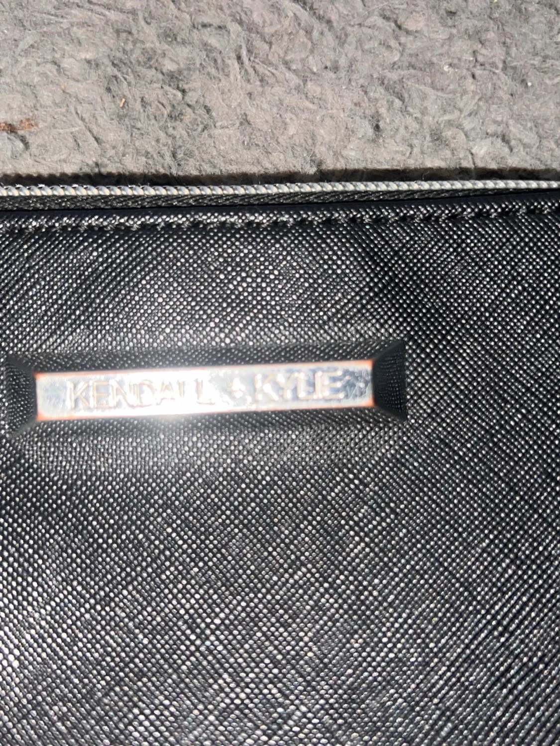 Svart handväska Kendall + Kylie - 4