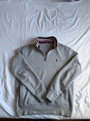Ralph lauren half zip - Skick 9/10 Knappt använd
