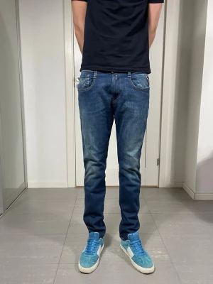 Replay Anbass Hyperflex Jeans  - Säljer nu dessa Replay Anbass Hyperflex jeans, W31 o L32, skriv för fler bilder/frågor🙌🏼