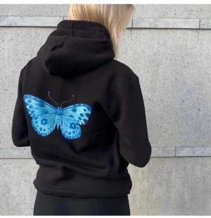 The cool elephant hoodie - Använd en del men fortfarande fin🫶🏻storlek M men passar även s